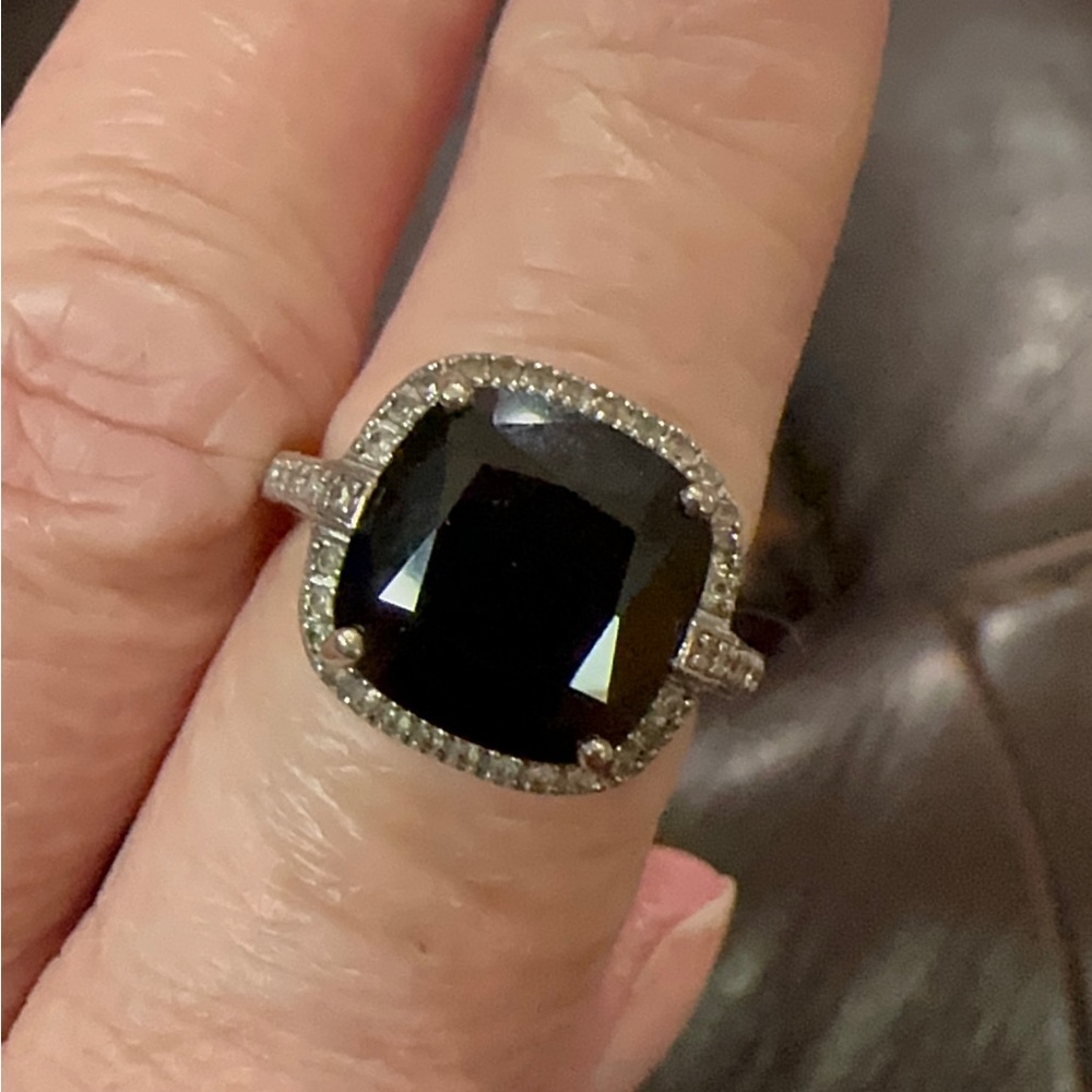 Onyx and diamond sterling silver ring. Size 7.5 - Picture 1 of 12